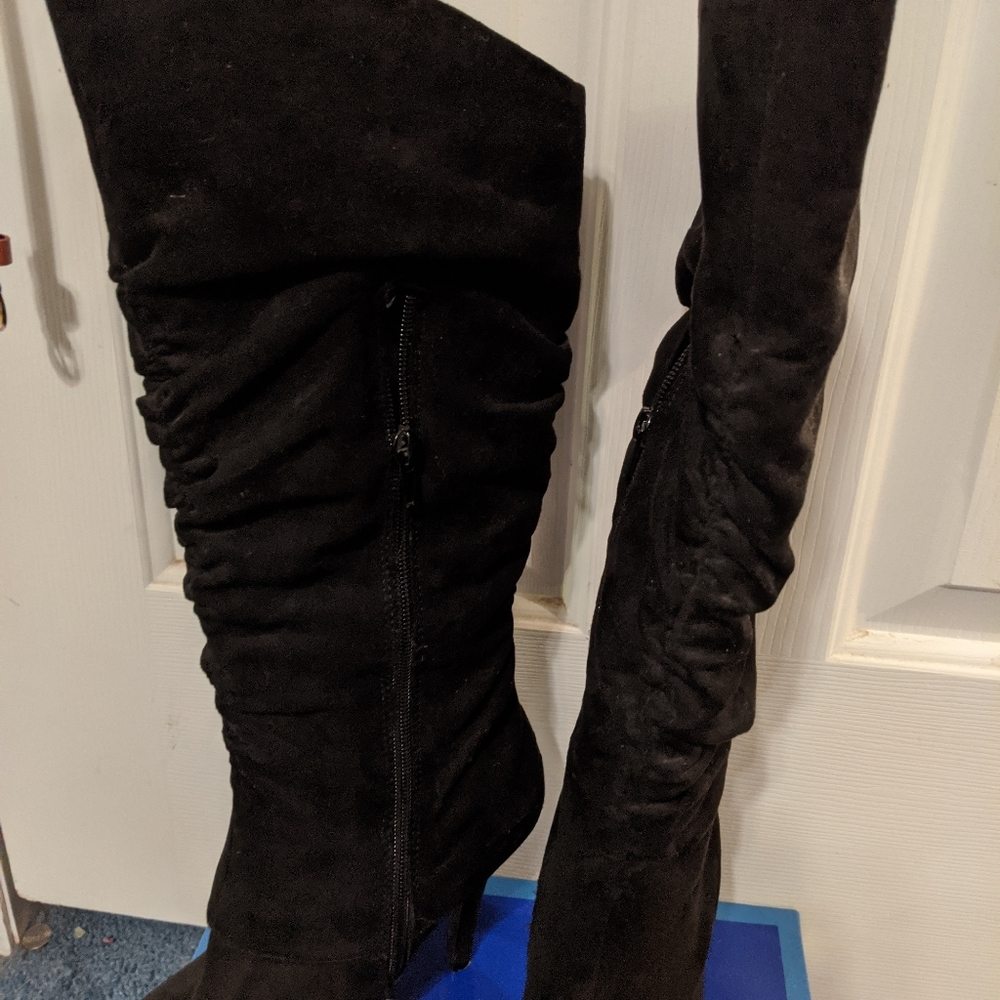 New black heeled boots suede Nwot